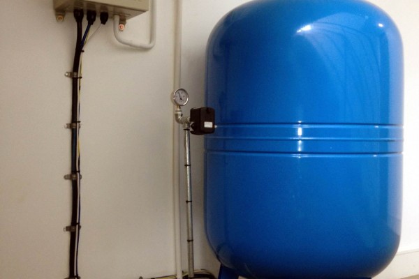 68 Hobart pump system